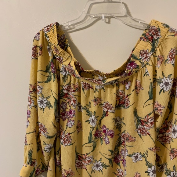 ACTIVE USA Off Shoulder Top size Large - Picture 14 of 15